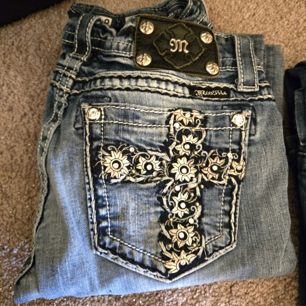 Miss Me Skinny Jean 28 x 34 Tall